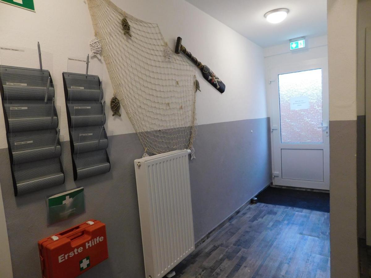 Pension Likedeeler Suite Sir Henry Morgan Borkum Esterno foto