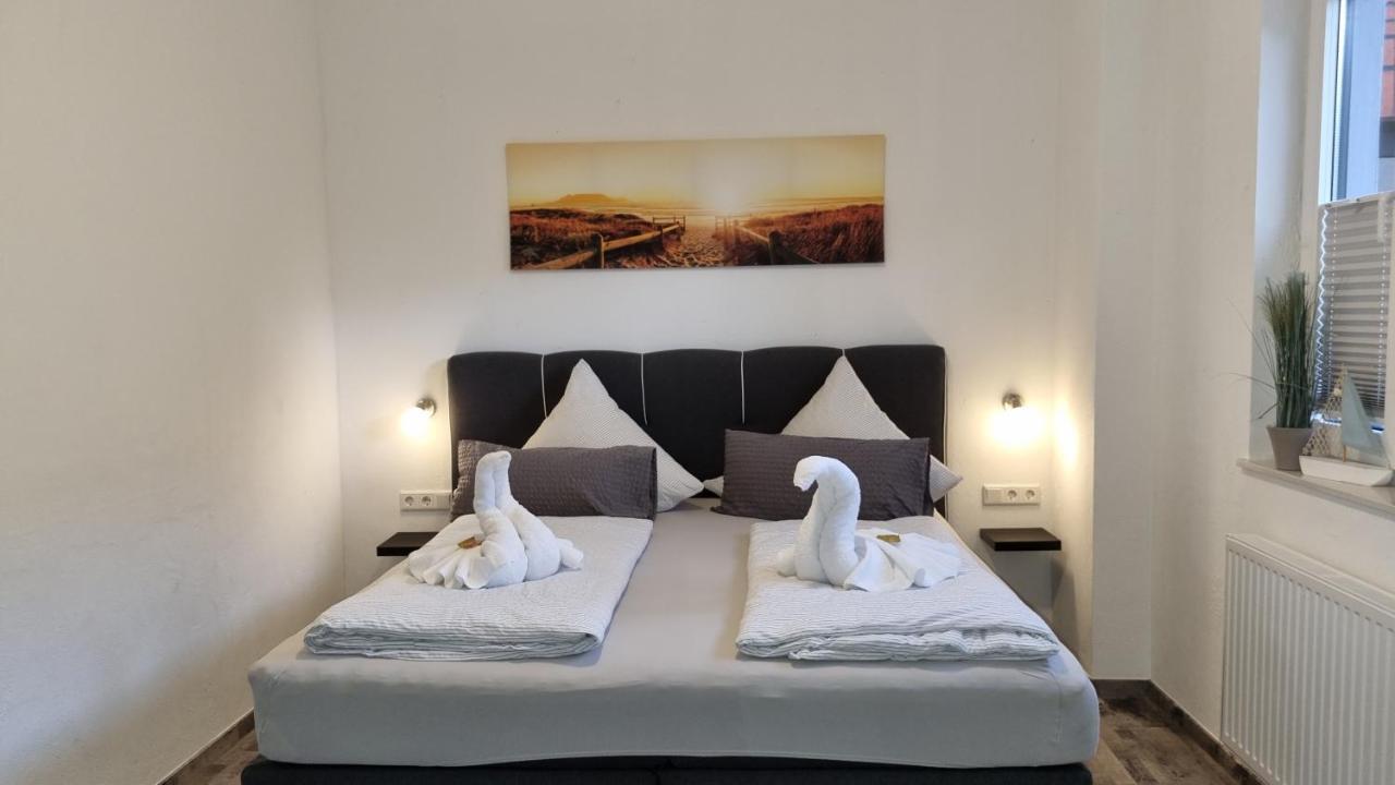 Pension Likedeeler Suite Sir Henry Morgan Borkum Esterno foto